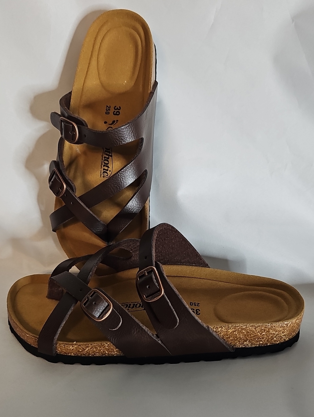 NWOT Aerothotic Women's Dark Brown Buckle Cork Footbed Strappy Sandals